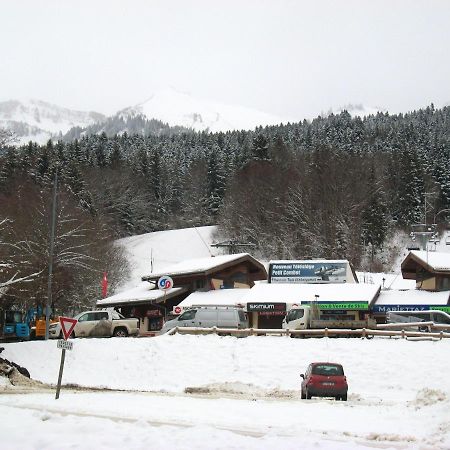 Appartement Au Pied Des Pistes, Avec Vue Sur La Montagne Bernex Exterior foto